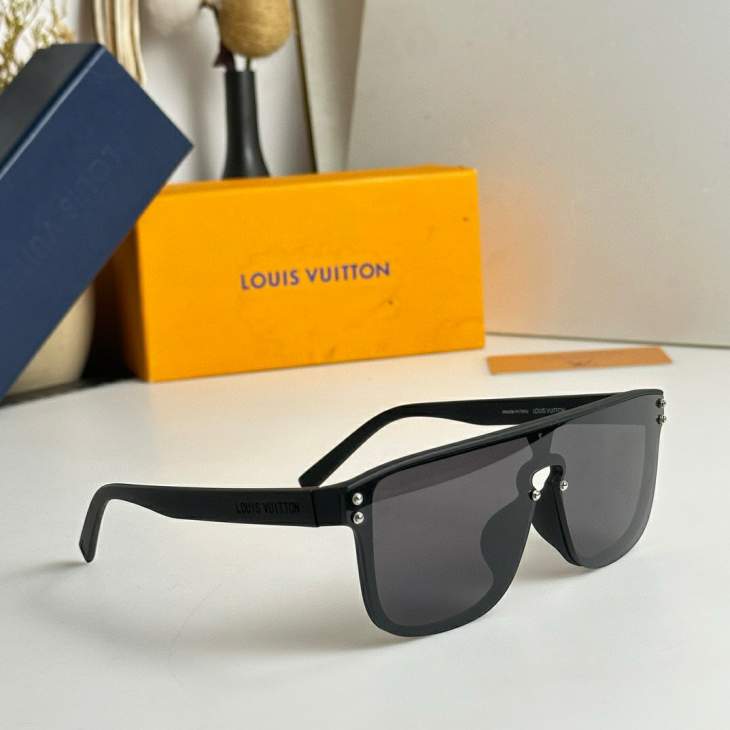 Picture of Louis Vuitton Sunglasses _SKUfw80538509fw